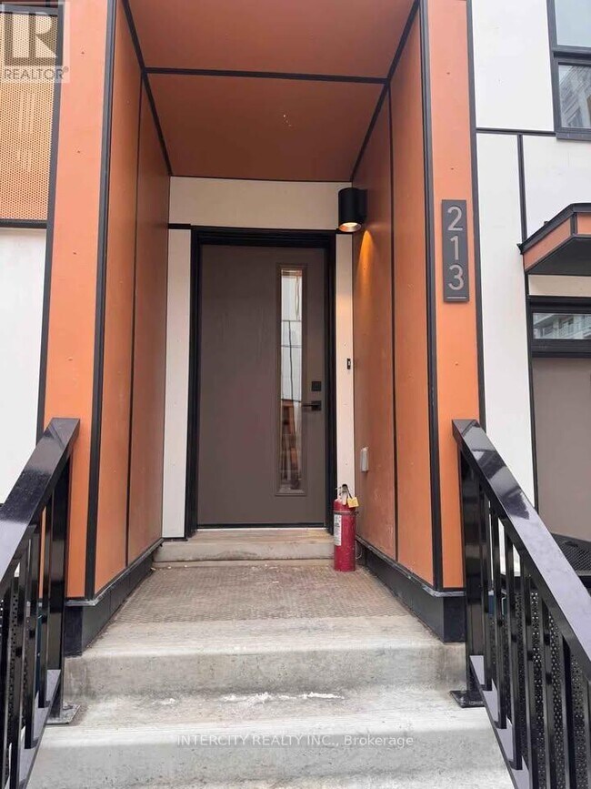 Photo - 42 All Nations Dr