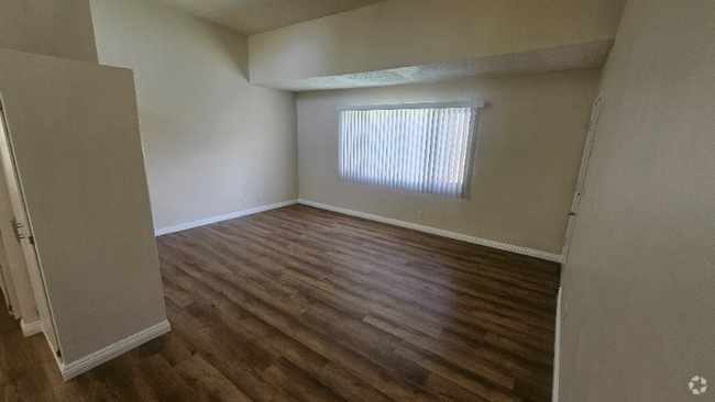 Building Photo - 14926 Hawthorne Blvd Unit 118 Rental