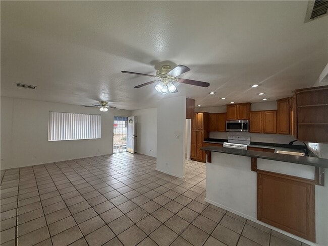 Photo - 1943 Pico St