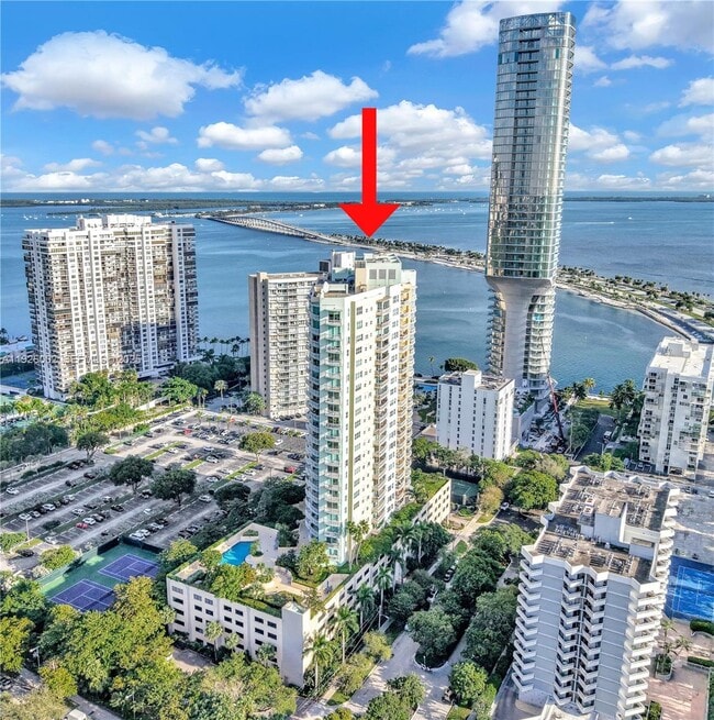 Building Photo - 2475 Brickell Ave Unit 703