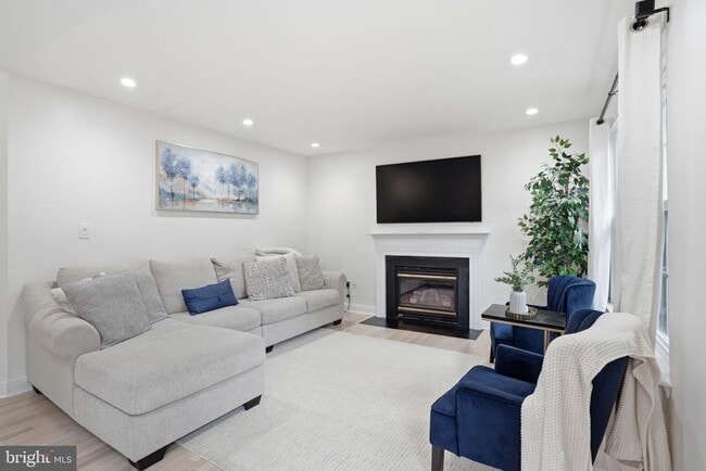 Photo - 5710 Ridgedale Dr