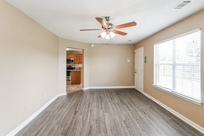 Photo - 5905 Kayla Dr