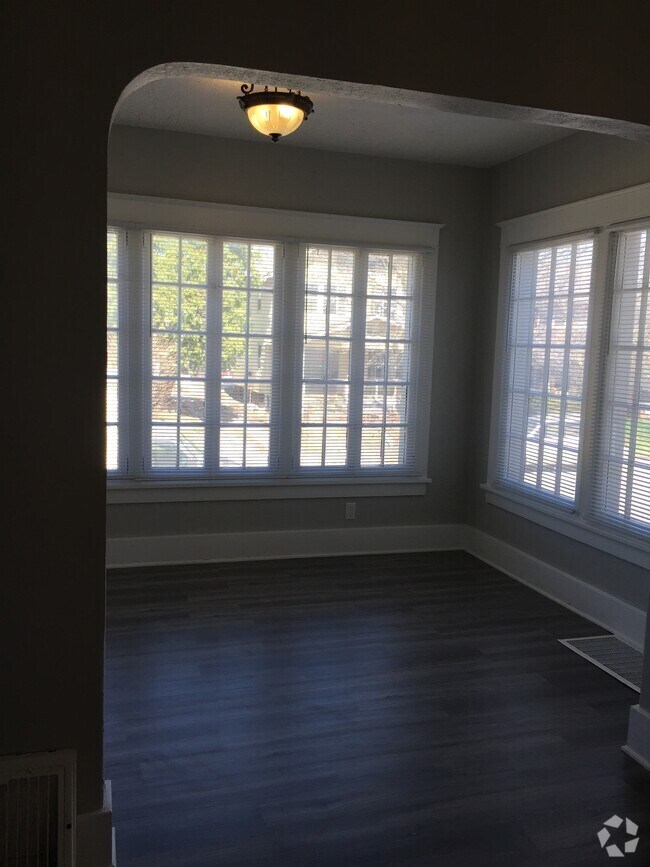 Westbrook Veterans Memorial Park Apartments for Rent with Utilities