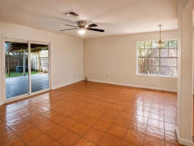 Photo - 7607 Salge Dr