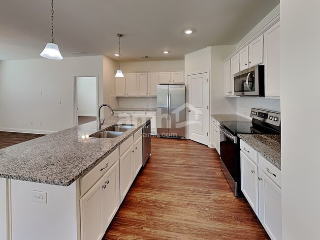 Photo - 7077 Creeksong Dr