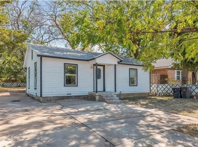 Building Photo - 3453 Wayside Ave