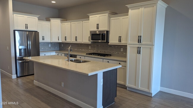 Photo - 1883 Kensington Ct
