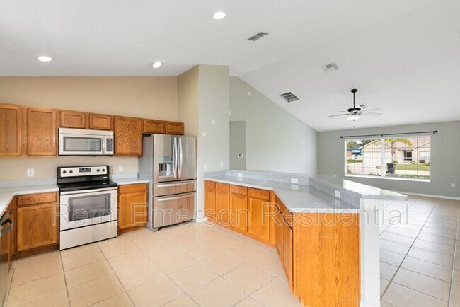 Photo - 12 Sawfish Ln