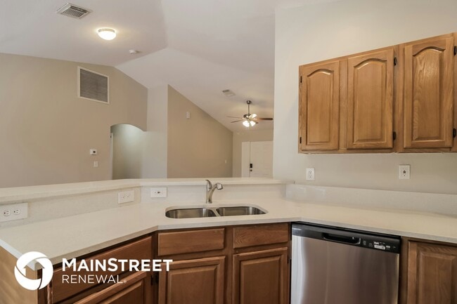 Photo - 3001 37th St SW