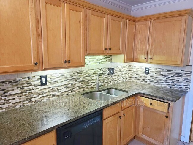 Photo - 1424 N Locust St