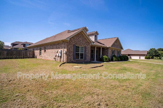 Photo - 178 Sarah Jane Dr