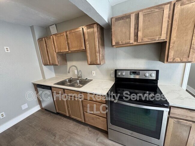 Photo - 421 NW 26th St