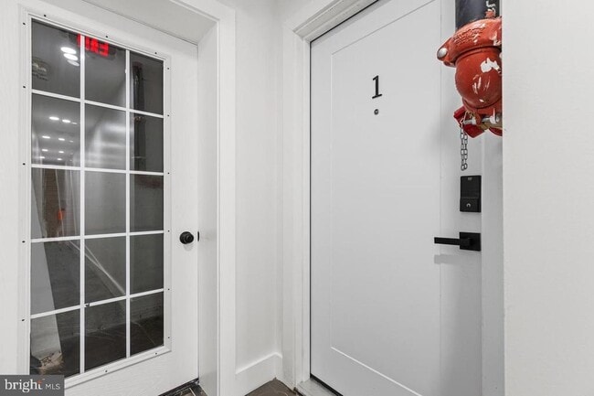 Building Photo - 3923 14th St NW Unit 1