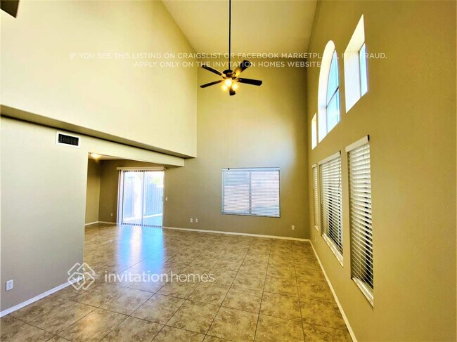 Photo - 250 W Juniper Ave