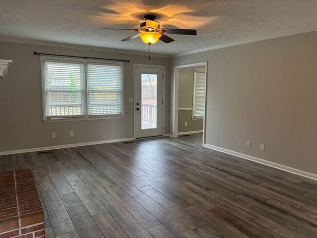 Photo - 867 Flintwood Rd