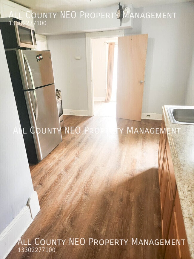 Photo - 2044 W 44th St Unit Up