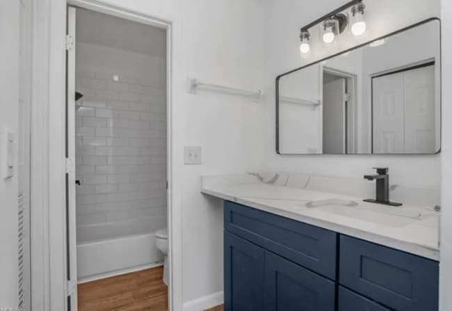 Photo - 1143 Joel Blvd