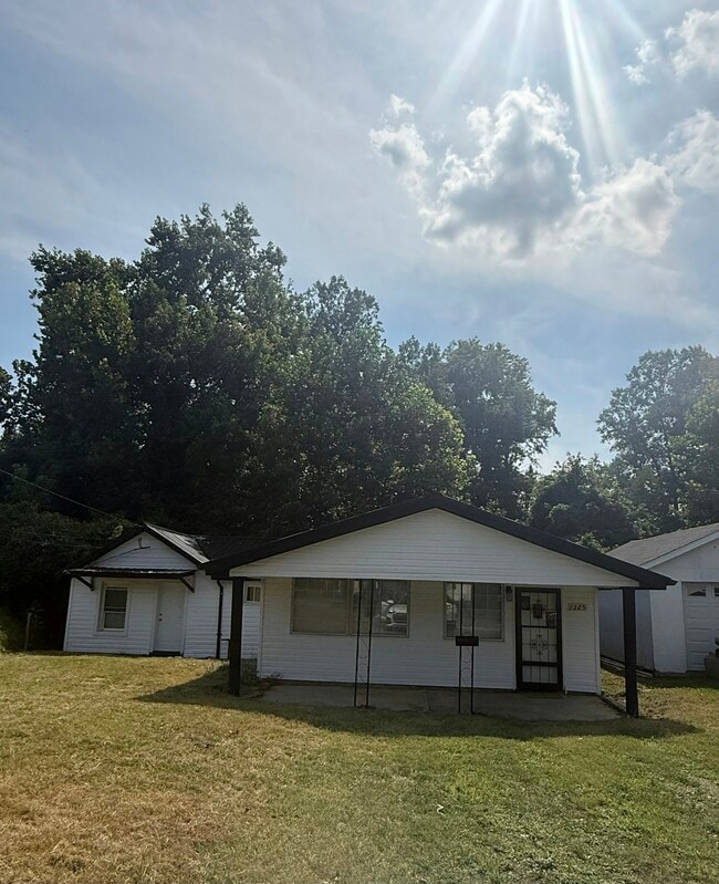 Photo - 1225 Buckley Ave