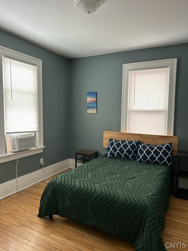 Photo - 942 Euclid Ave