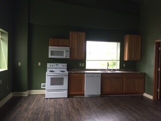 Photo - 885 S Janesville St Unidad 206