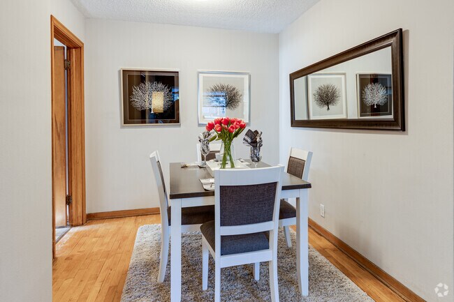 1 habitación, 1 baño, 590 pies cuadrados, comedor - Highland Lane Apartments