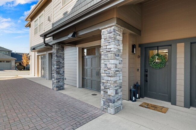 Building Photo - 24493 E Pinnacle Ct Unit 24493 E Pinnacle Ct