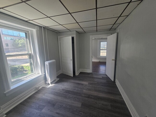 Photo - 450-452 W Maple St Unit 1