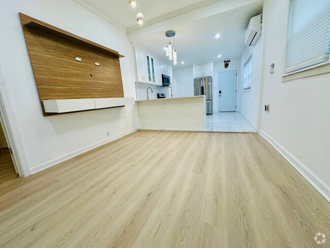 Building Photo - 67 Winfield Ave Unit 1 Rental