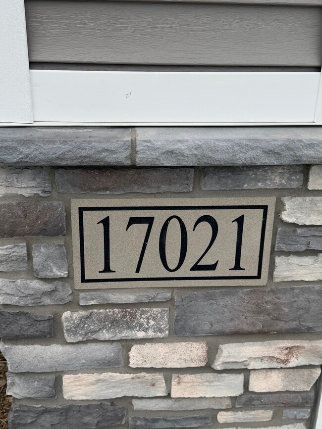 Photo - 17021 Persimmon Ln