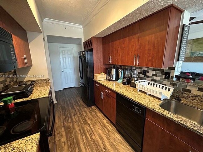 Photo - 11601 SW 2nd St Unit 21301