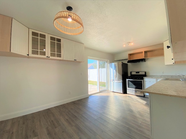 Photo - 925 Belvoir Dr