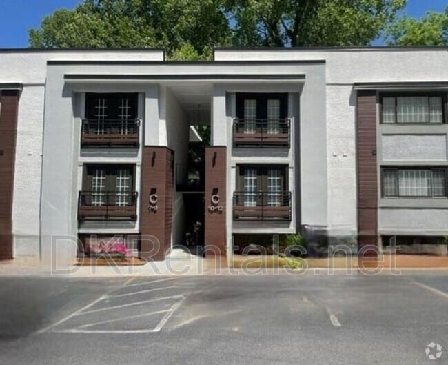 Building Photo - 1445 Monroe Dr NE Rental