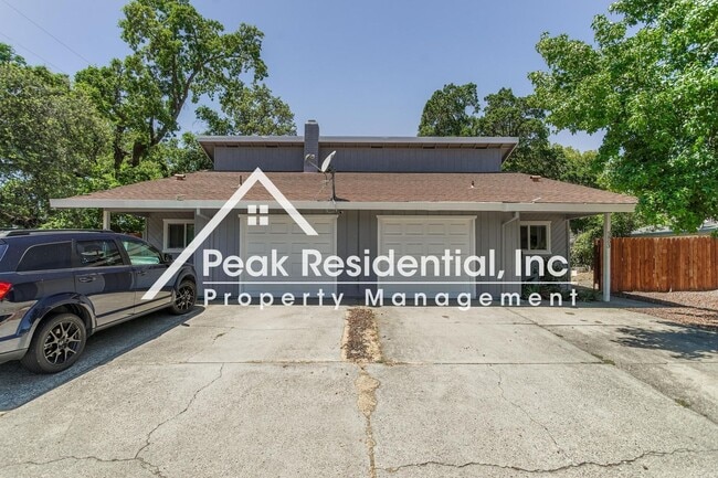 Building Photo - Wonderful Orangevale 2bd/1ba Duplex with 1... Rental
