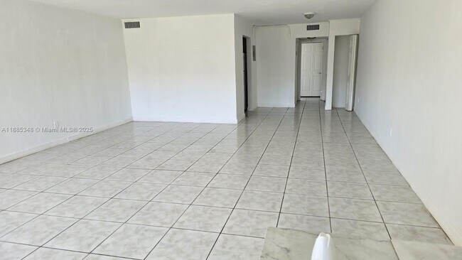 Building Photo - 1885 NE 121st St Unit 17 Rental