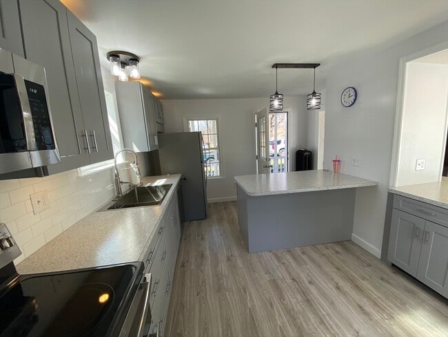 Photo - 74 Moore Ave