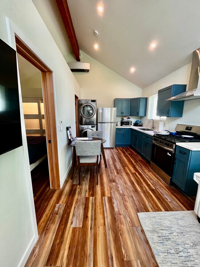 22149 Cohasset St Unit 22151