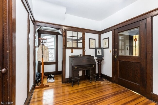 Photo - 56 Walnut Crescent