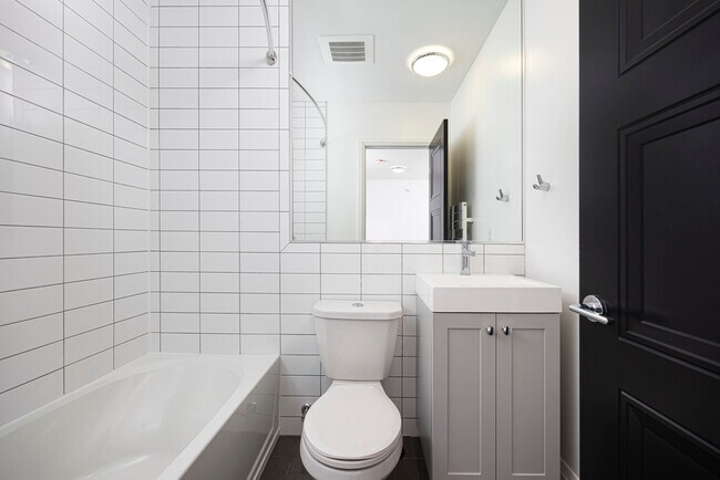 Photo - 2701 Eglinton Ave W