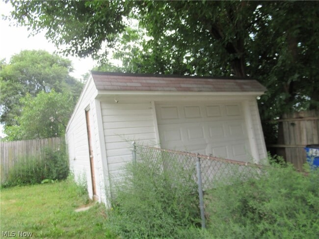 Photo - 3443 W 120th St