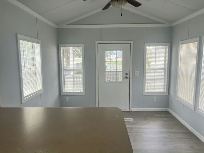 Photo - 1104 Chicago Bulls St