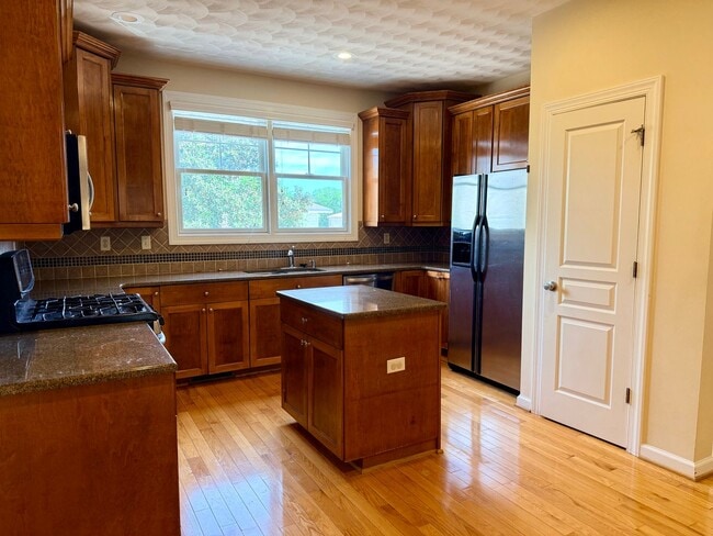 Photo - Gorgeous 3 story, 3 bed home in Ocean Park!