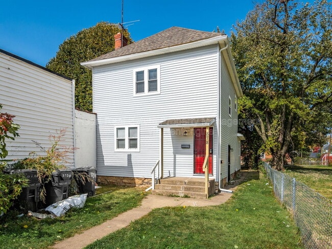 Photo - 878 1/2 Sullivant Avenue