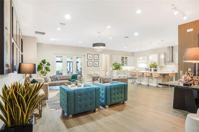 Photo - 694 Brooks Field Dr