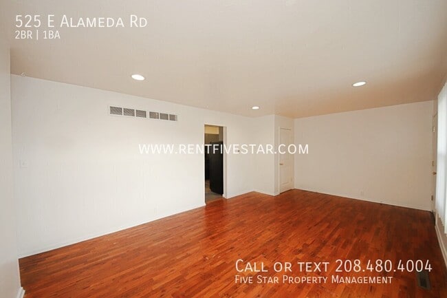 525 E Alameda Rd
