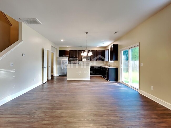 303 Duck Pond Ln