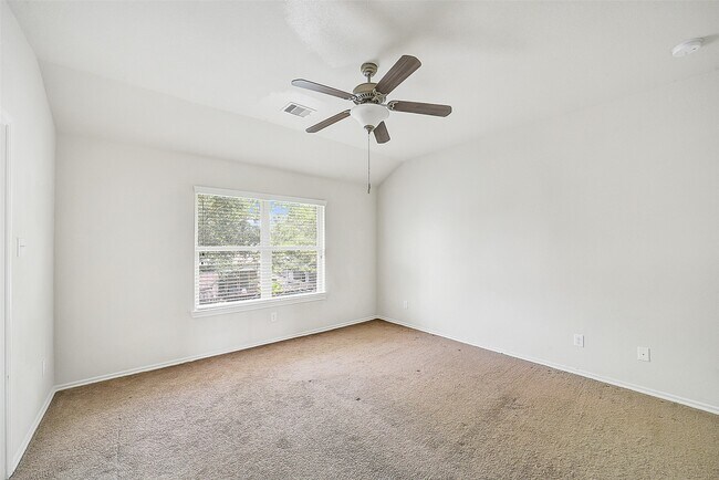 Photo - 6419 Calgary Woods Ln