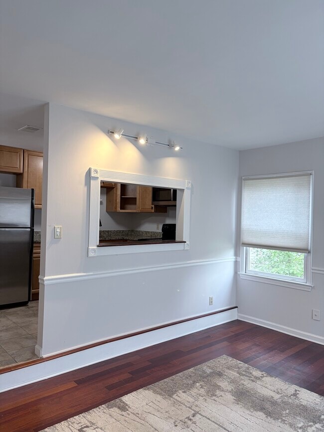 Photo - 132 N Bedford St Unit B