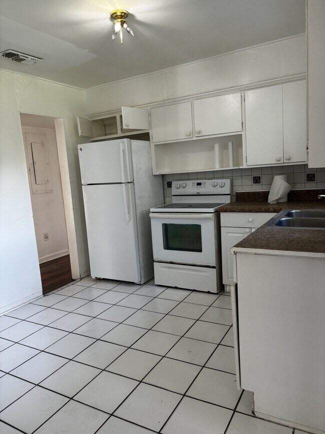 Photo - 5720 Cedar Park Ln