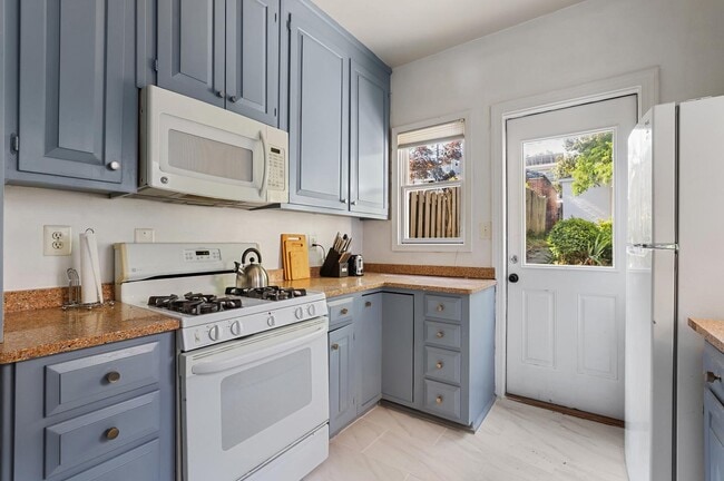 Photo - 1660 Irving St NW