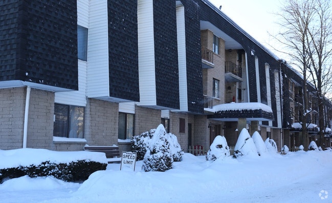 Photo - Esquire Village